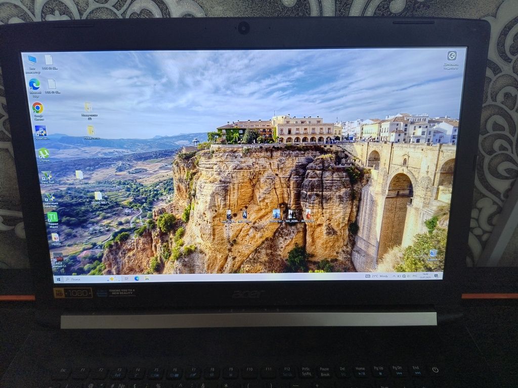 Продам ноутбук Acer A717-71g