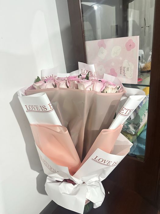 Продам Розы свежие 25 штук