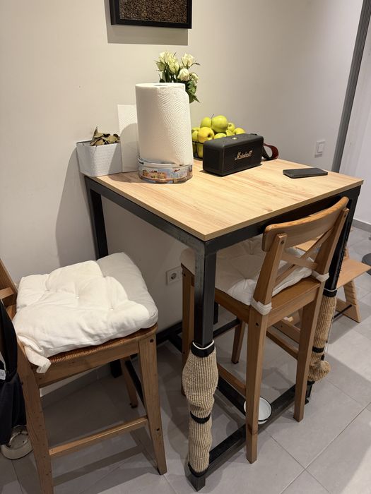Masa inalta hand made + 2 scaune inalte ikea