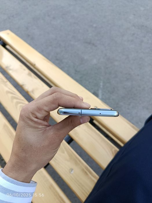 Samsung S20 Plus 5G 12/256 IMEI oʻtgan. Holati alo