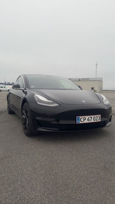 Tesla model 3 LONG RANGE Pachet SUMMON