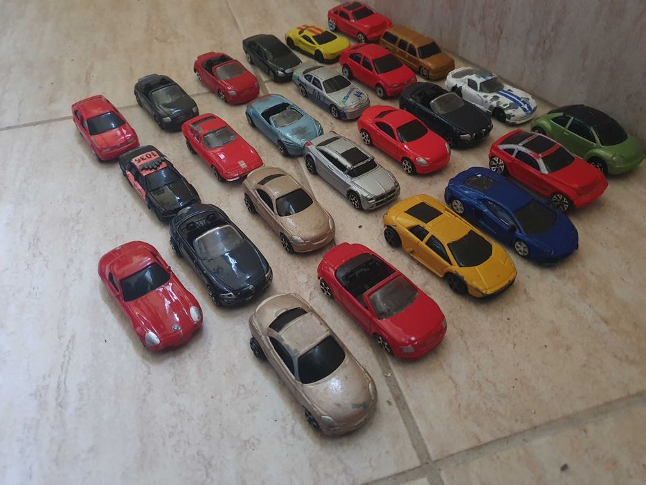 Метални колички на различни производители