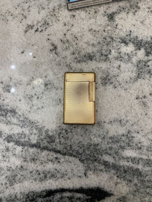 Vând bricheta colecție S T Dupont cu 20 microni și serie