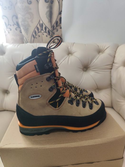 Bocanci Lowa Silberhorn GTX, iarnă,goretex,vibram