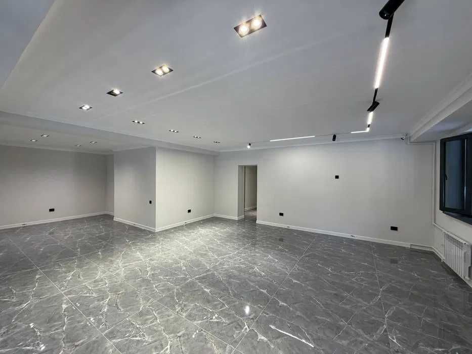 Продаётся Офис 100 м² в Яккасарайском Районе Ор-р МВД Корзинка