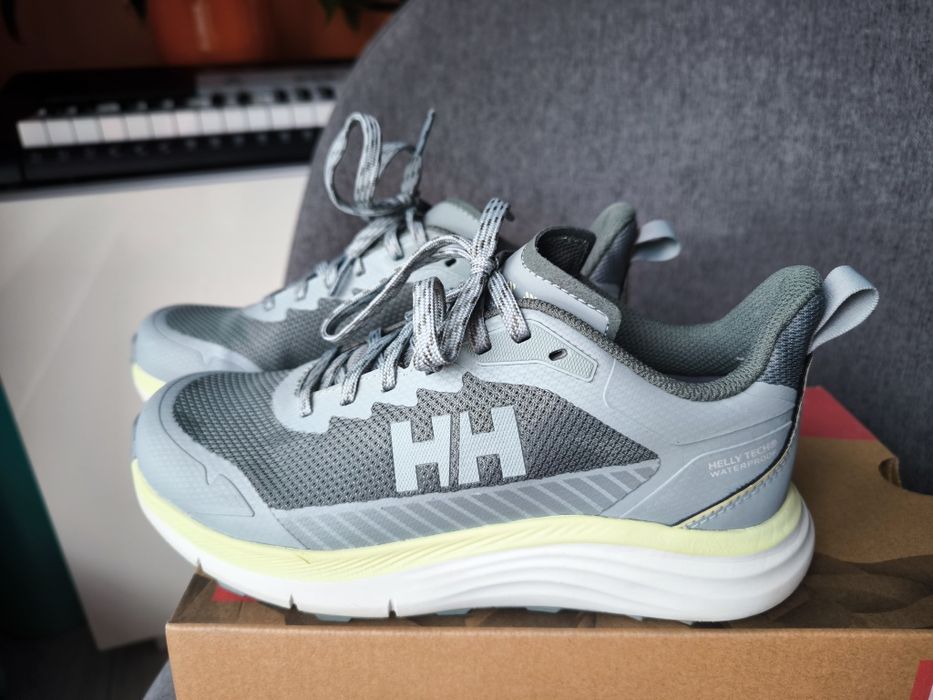 Helly Hansen Маратонки 37 номер