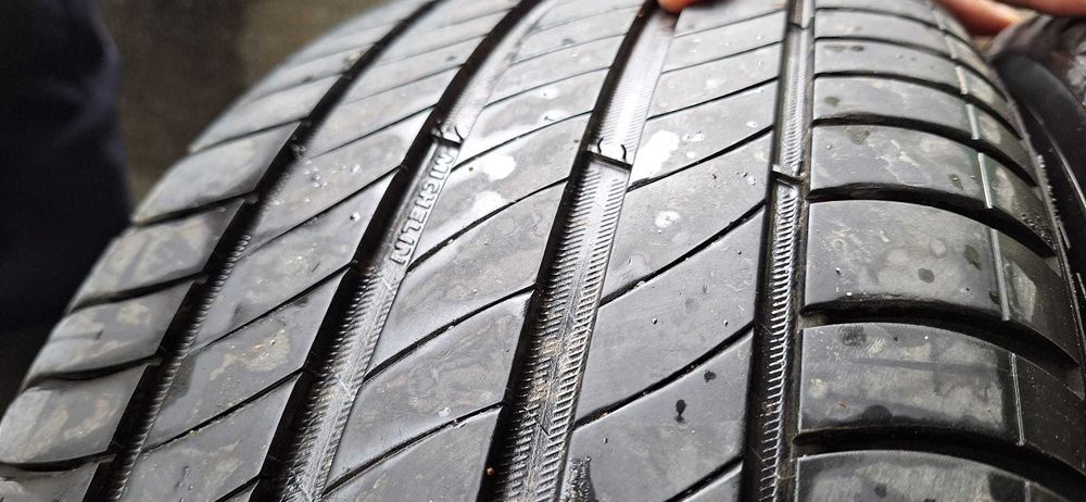 Jante aliaj DEZENT + pneuri Michelin Primacy 4