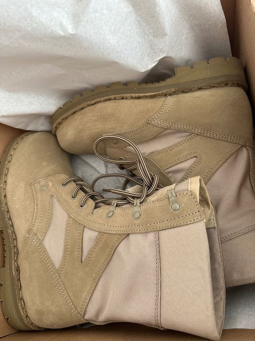 Vând bocanci combat mărimea 25