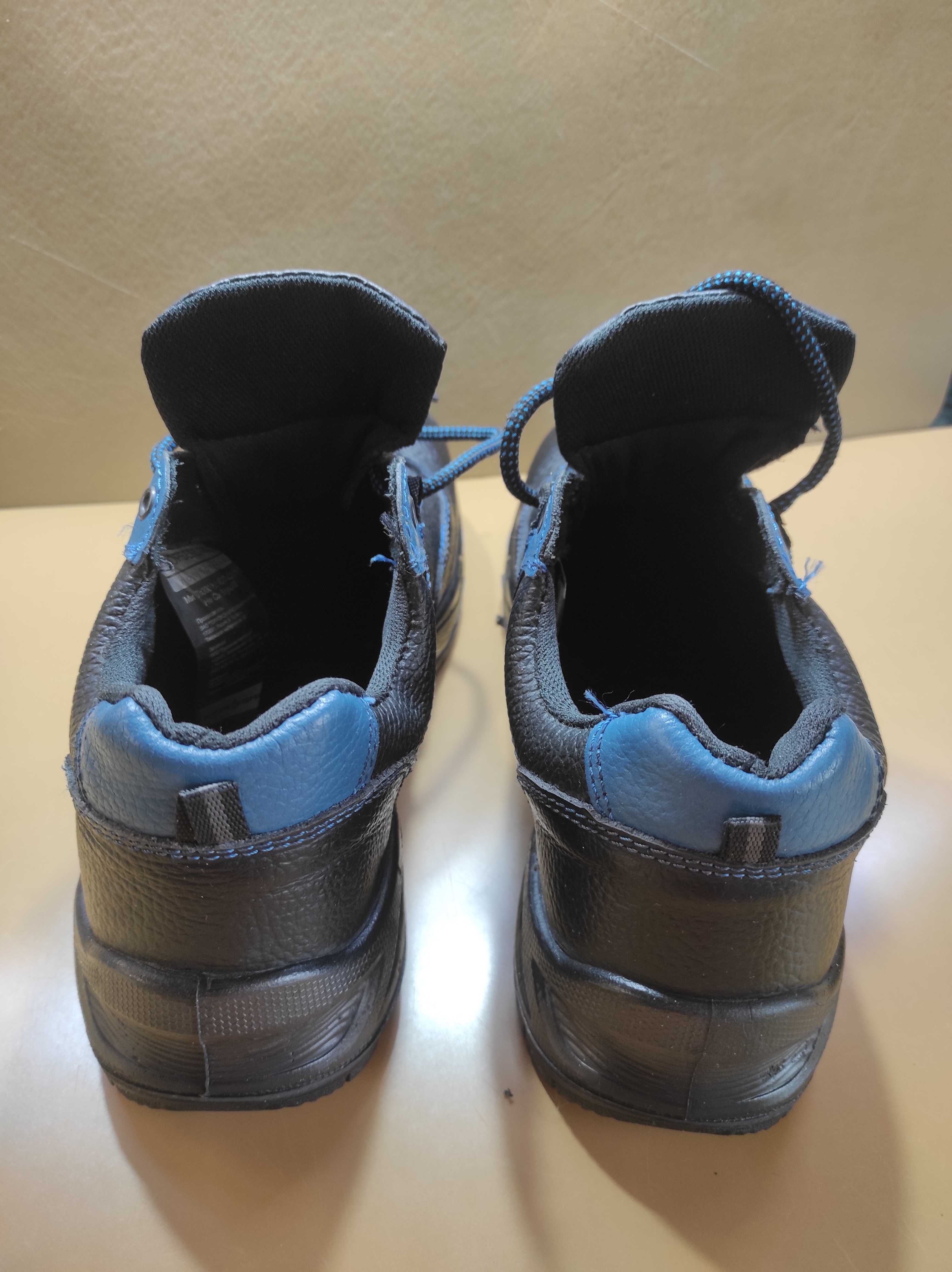 Продам рабочие ботинки новые р.42