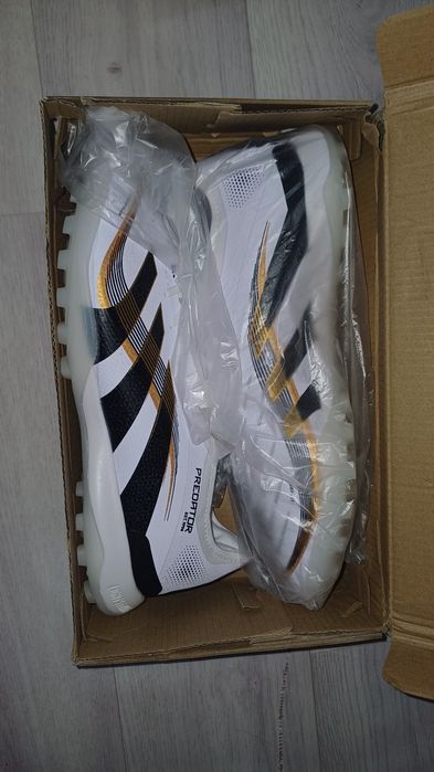 Срочно! Новые Adidas Predator 43 размер — 25 000 тг

---

Срочно прода