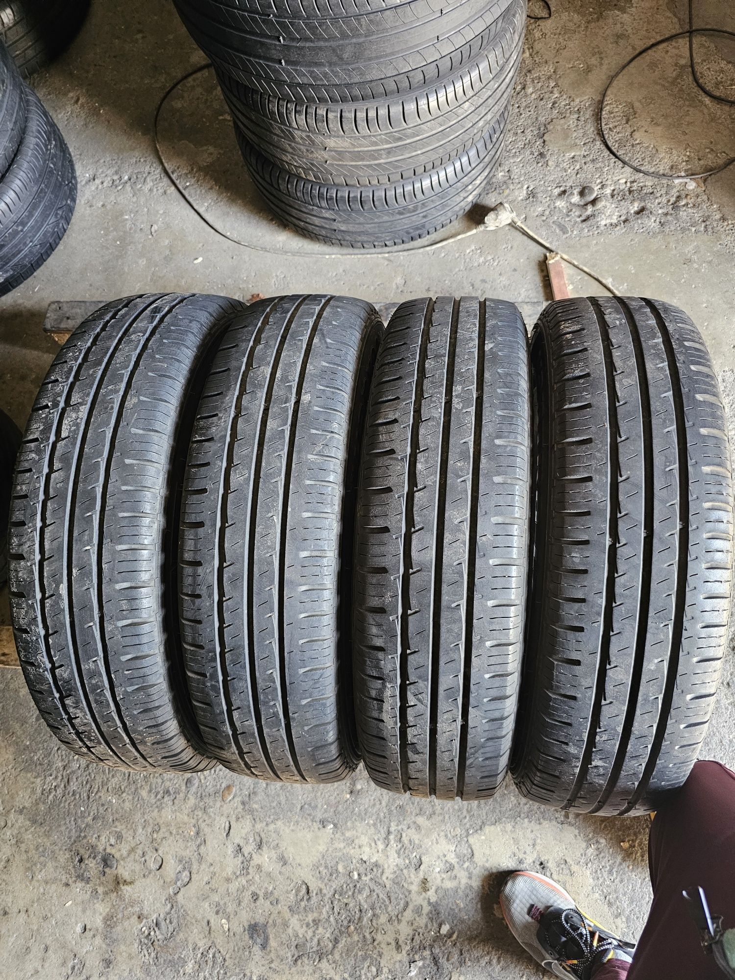 4 anvelope vara 185 75 16C Hankook