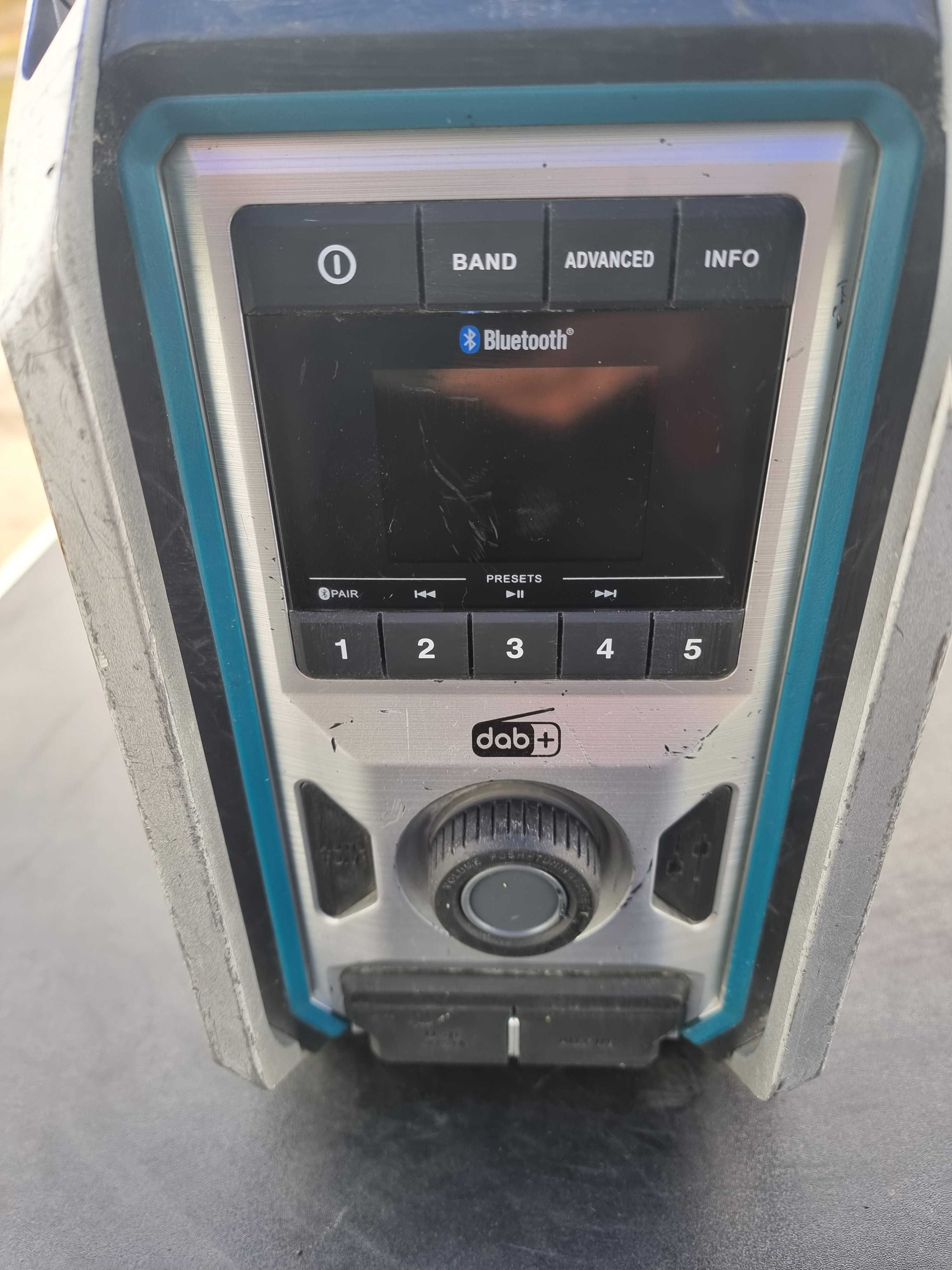 Makita DMR 115 - радио за строителни площадки