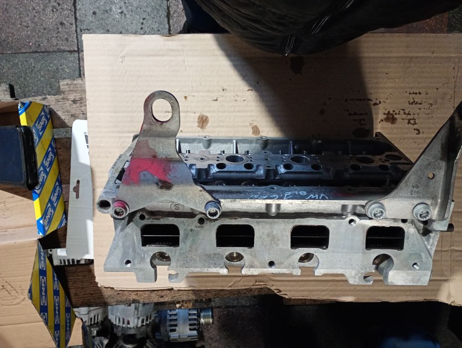 Chiulasa chiuloasa vw passat b6 1.6fsi blf Octavia 2 blf 03c103358s