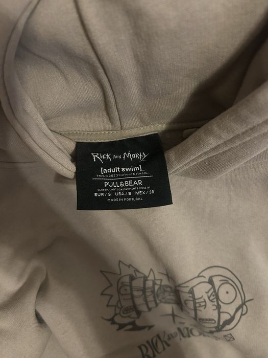 Hanorac Rick&Morty de la Pull&Bear