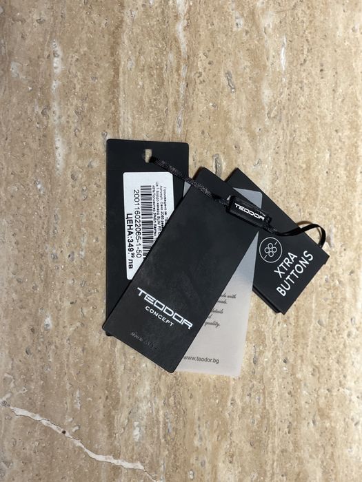 Мъжко сако Teodor, размер 50 M / L, червено флорален мотив, като ново