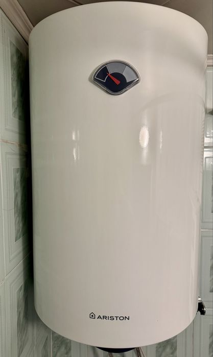Водонагреватель Аристон