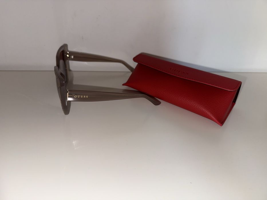 Ochelari de soare Guess