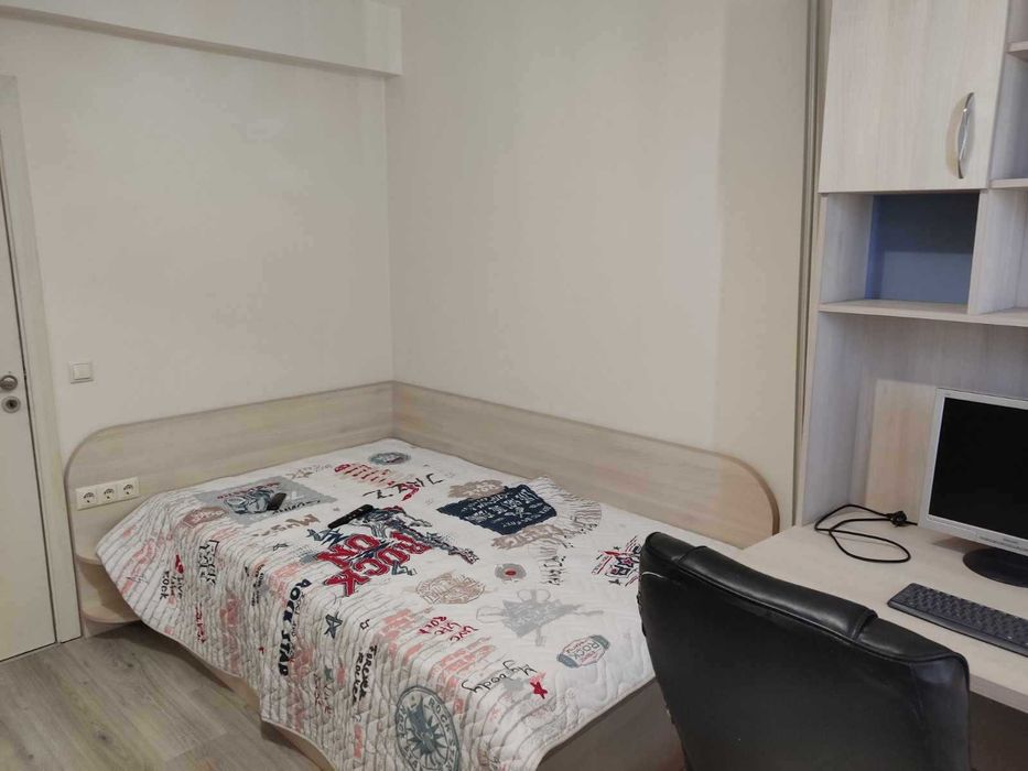 Дава се под наем Многостаен апартамент в Бургас, Сарафово - 240 кв.м за 750 € - Снимка #2