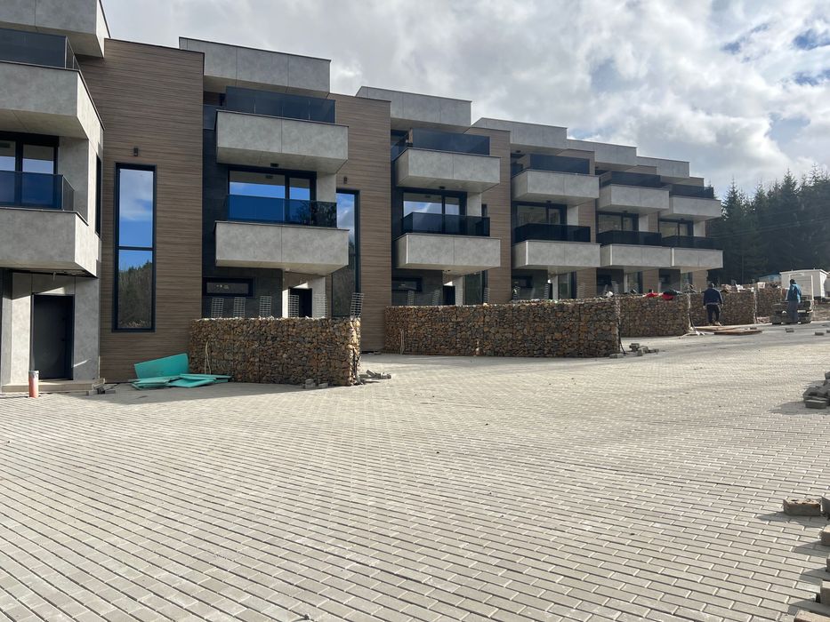 Редене на паваж,тротоарни плочи и бордюри