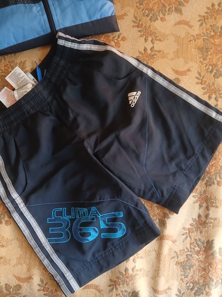 Оригинален сет Adidas.