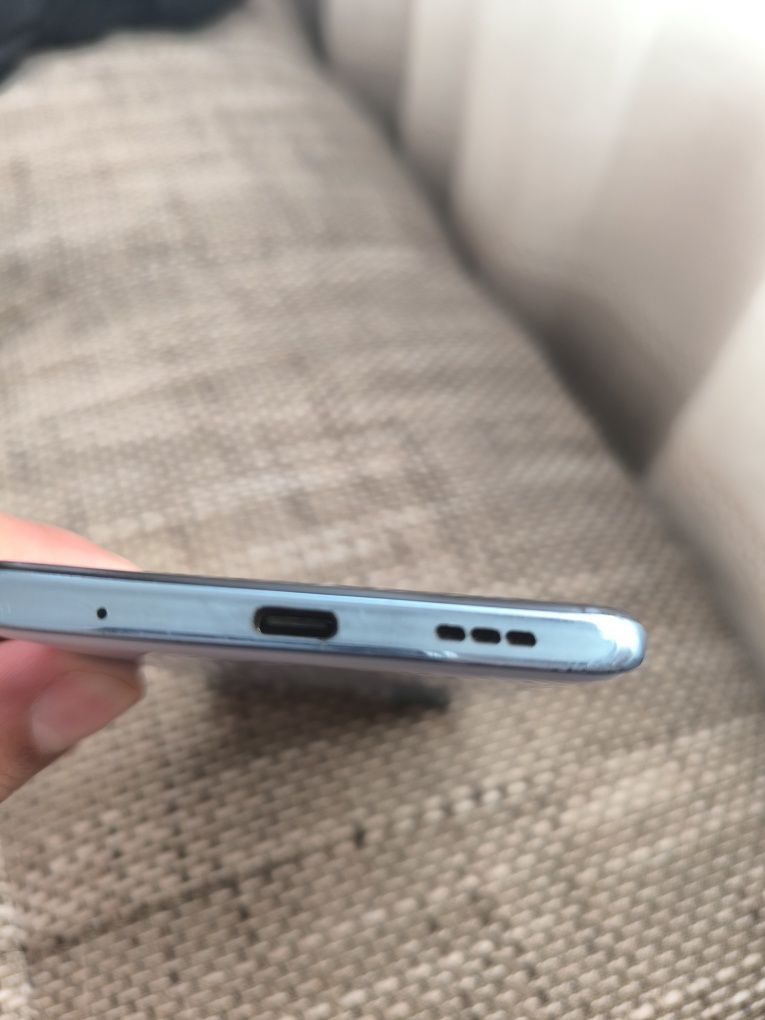 Redmi 10 pro+ не се включва