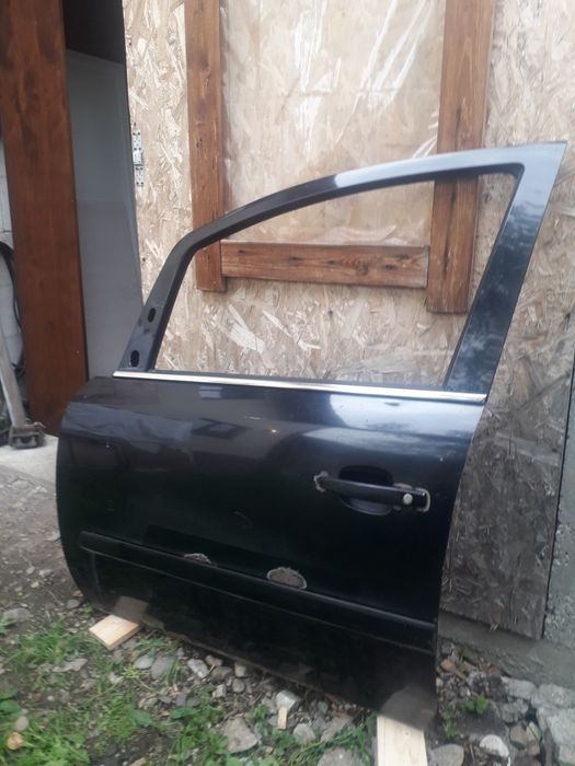Portiera completă pt opel Zafira B cu geam,maner și macara
