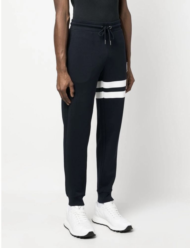 Vand pantaloni moncler track pants logo patch