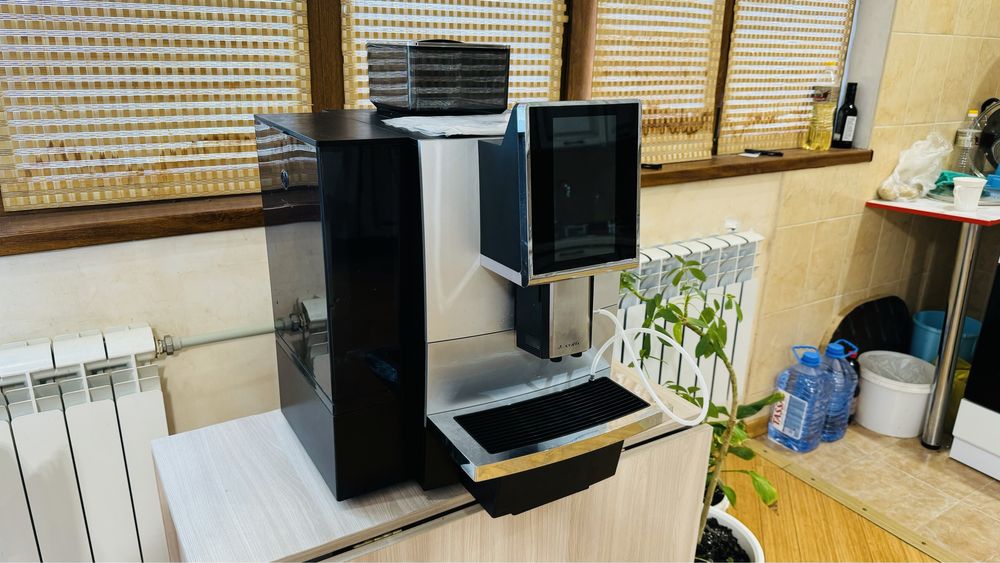 Кофемашина Dr. Coffee F12