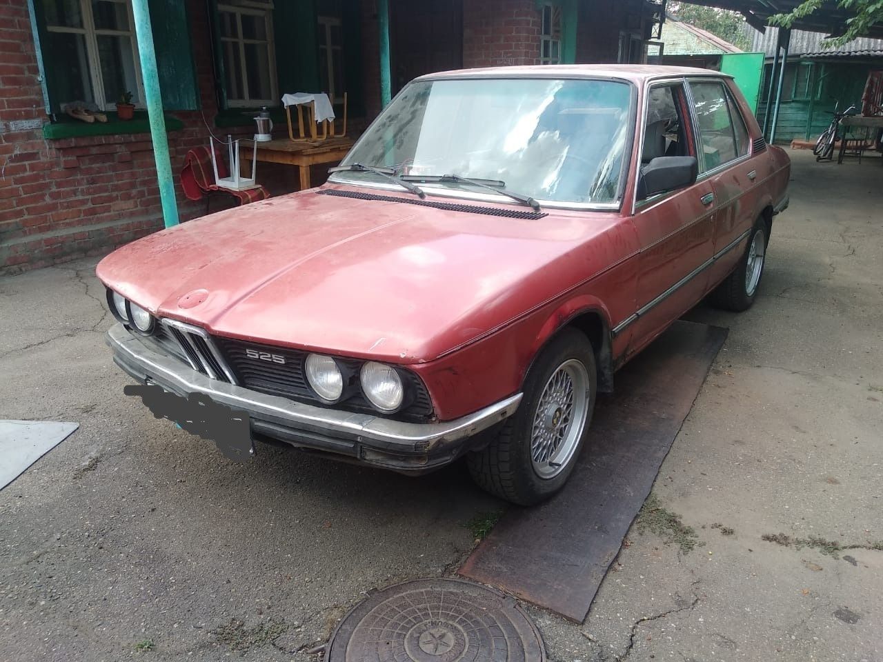 Продаю BMW 525 e12 1981