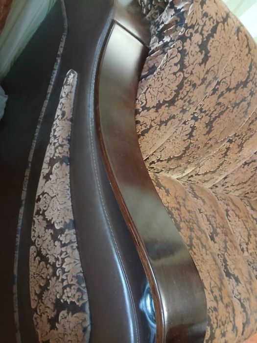 Диван.в отличном состоянии