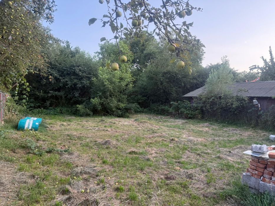 Teren intravilan Voinesti/Leresti 1700 mp