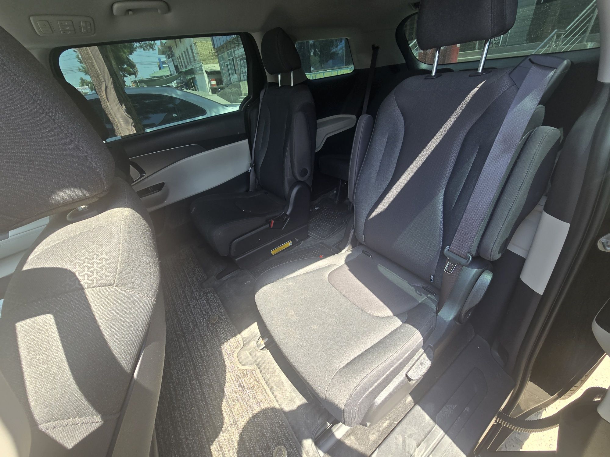 Kia Carnival 2023 простой