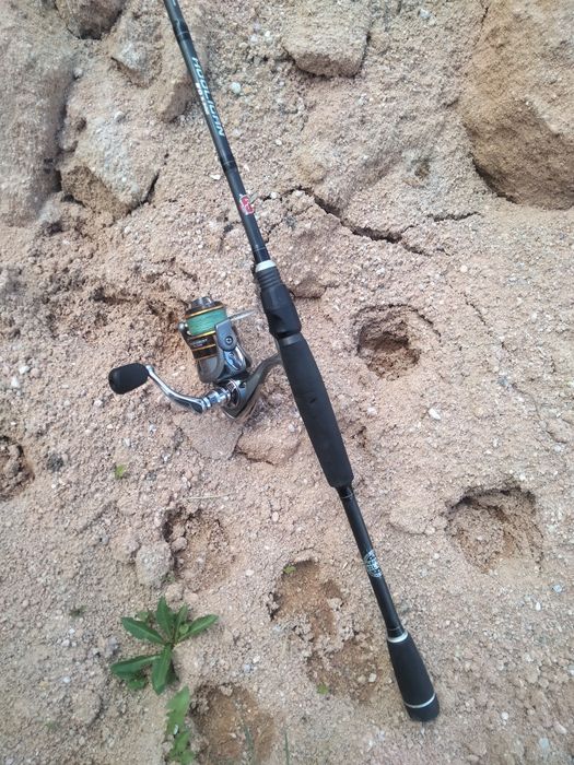 Спиннинг с катушкой