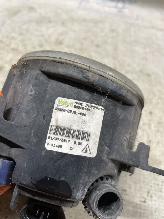 proiectoare stanga  suzuki vitara 2017