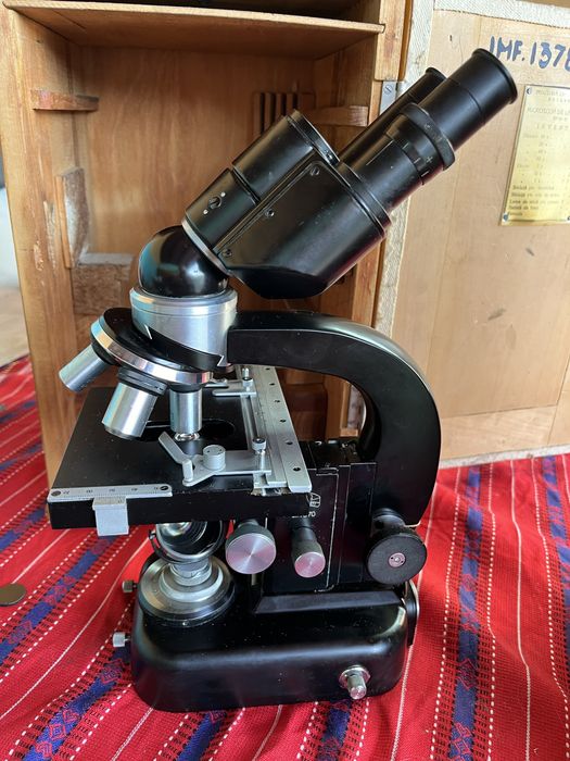 Microscop profesional laborator IOR Bucuresti binocular cu 4 obiective
