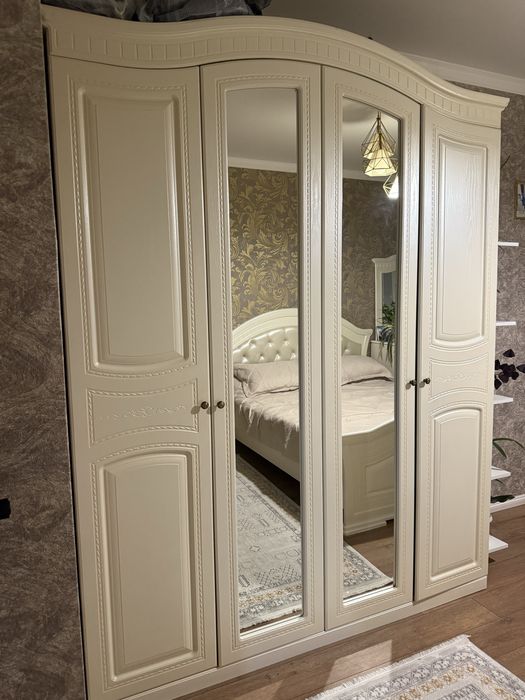 Спальный гарнитур