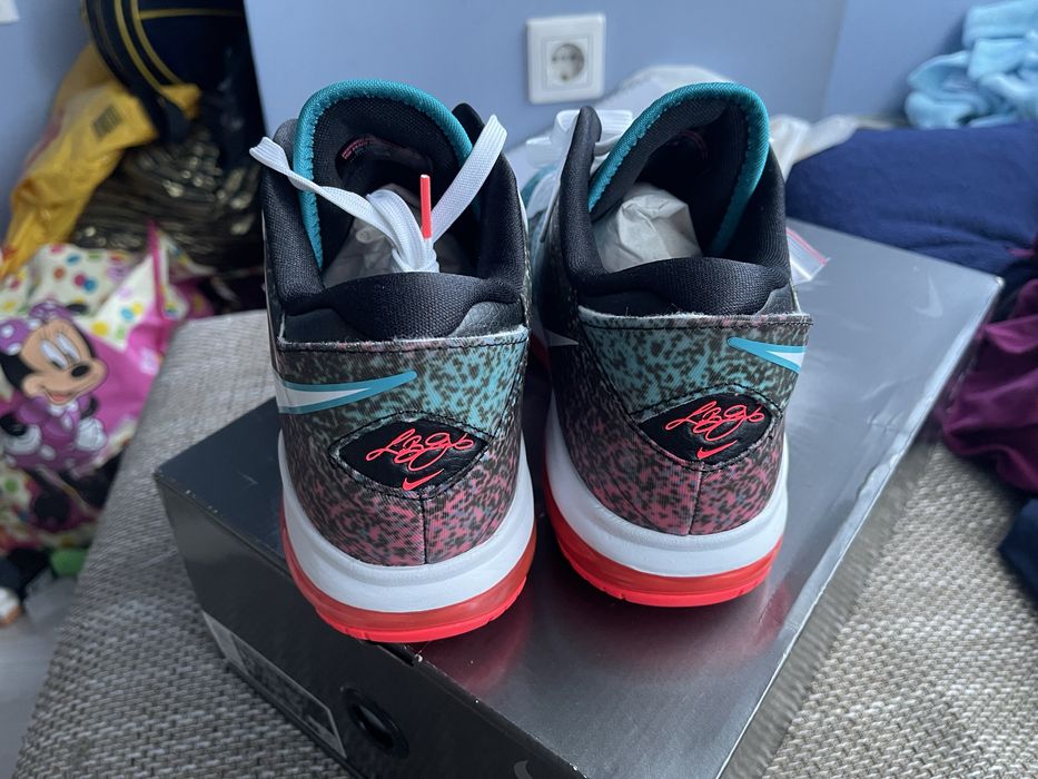43 Nike Air Max LeBron VIII 8 V/2 Low Miami Nights Jordan Маратонки ON