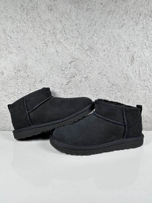 UGG Ultra Mini Black