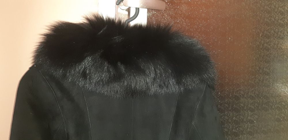 Палто с яка от лисица