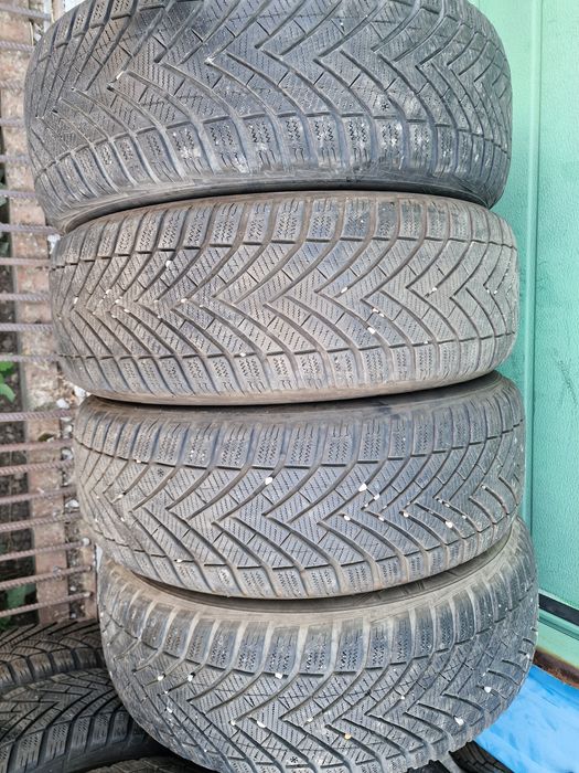 Anvelope 205/60R16 marca Vredestein, M +S, DOT 2020