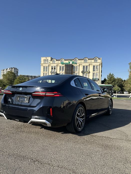 BMW I5 40L 2025 йил янги. Дор опциялари бор. нотариусга тайёр