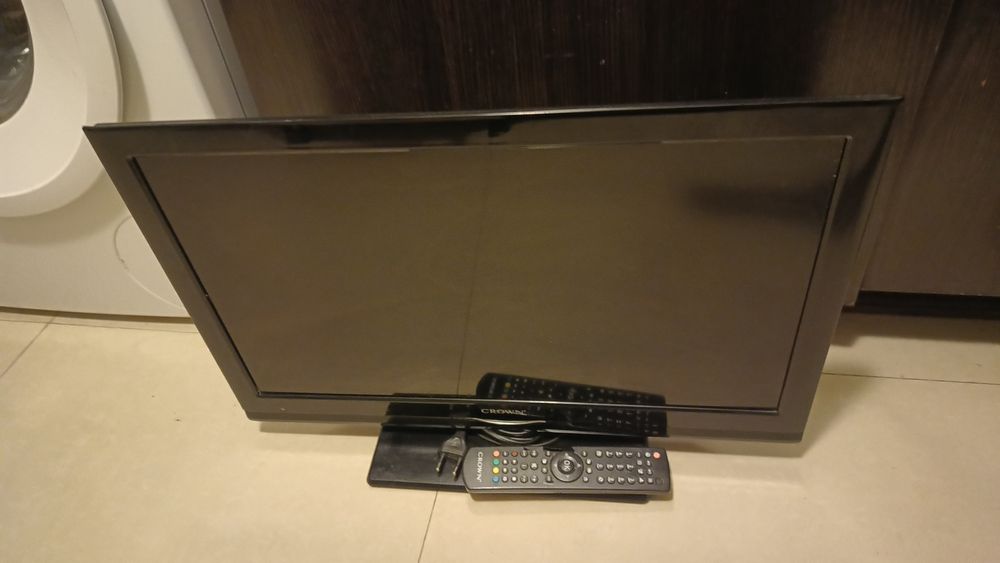 Телевизор Crown 24 " инча