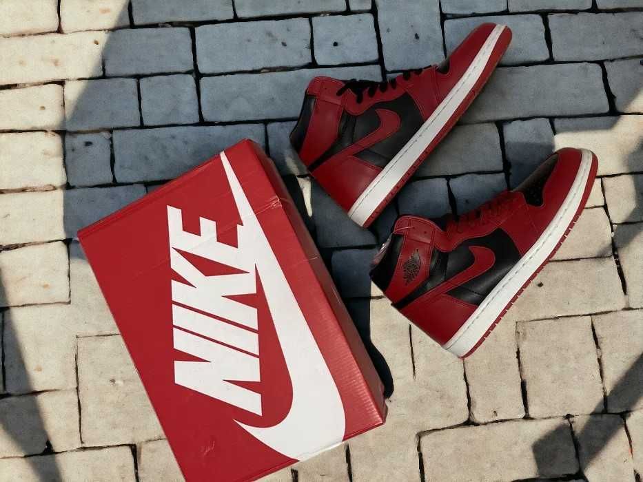 Nike Air Jordan 1 High "Varsity Red" / Produs Nou / Unisex