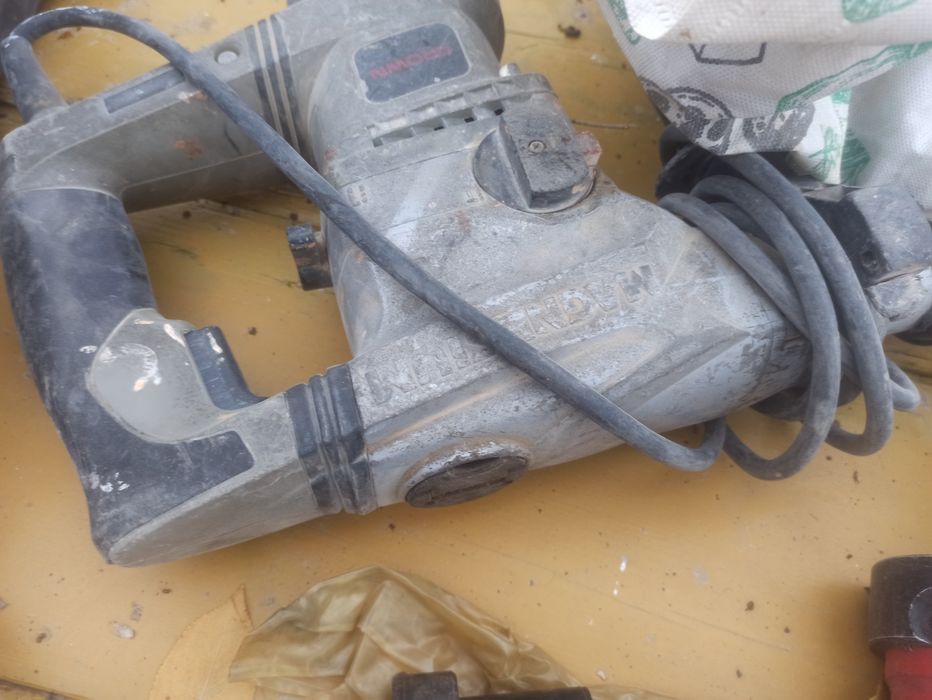 Продаю срочно инструменты. Все рабочие.