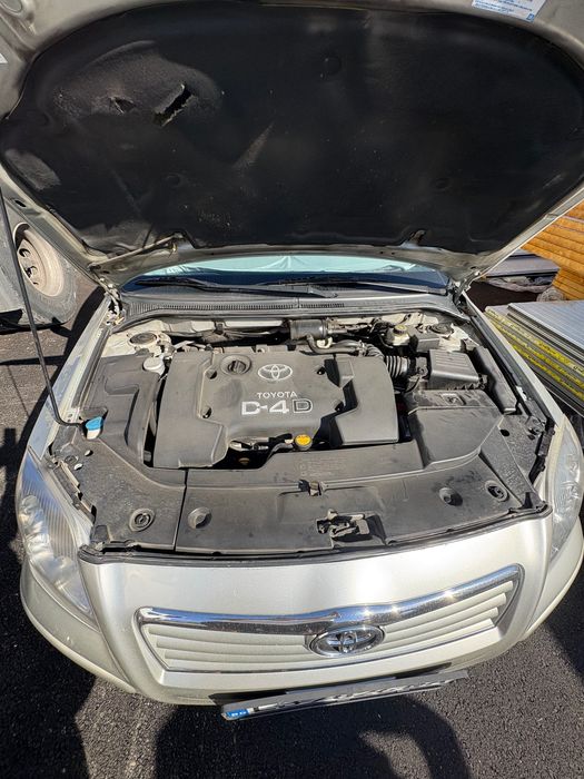 Тойота Авенсис Т25