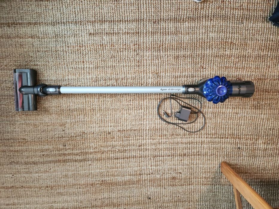 Aspirator Dyson v6 - necesita baterie