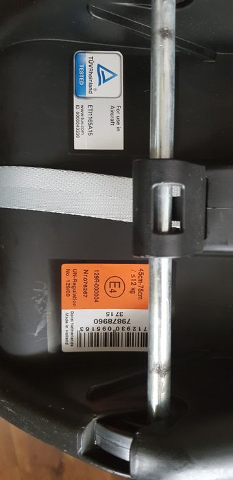 Scoica maxi cosi pebble plus cu insertie nou nascut