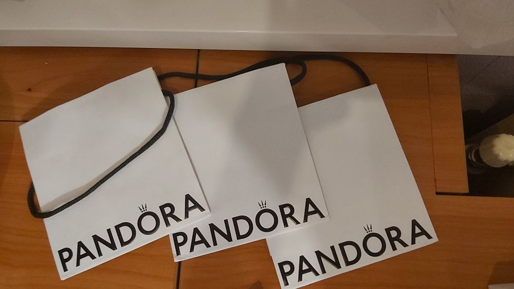 Кутии и пликове Pandora