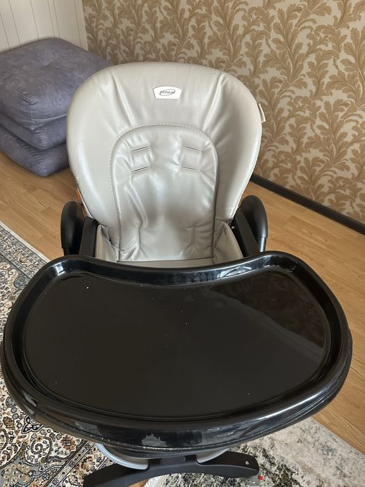 Детский столик для кормления