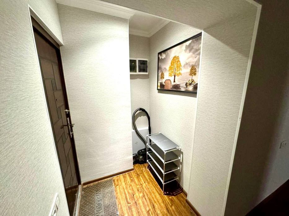 Сдаётся 1 комнатная студия квартира 8-МАРТ